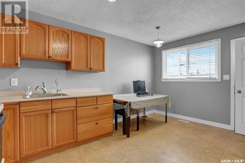 400 Osler Street, Regina, SK - Indoor Photo Showing Kitchen