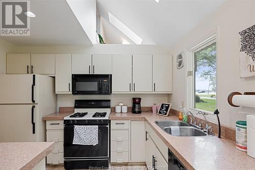 1359 Front Road South, Amherstburg, ON - Indoor Photo Showing Kitchen With Double Sink