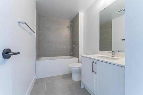 2450 Old Bronte Road|Unit #213, Oakville, ON - Indoor Photo Showing Bathroom