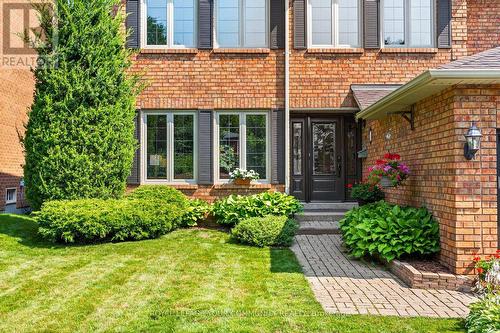 48 Lanewood Drive, Aurora, ON - Outdoor