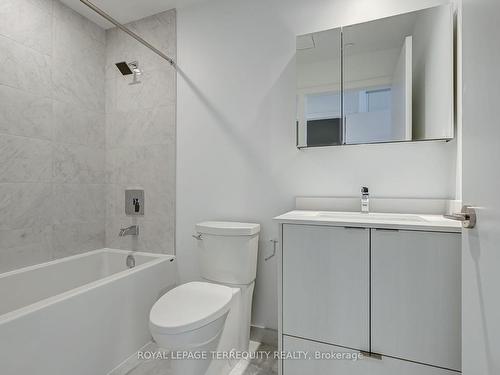 2803-1926 Lake Shore Blvd W, Toronto, ON - Indoor Photo Showing Bathroom