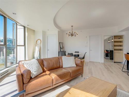 801-760 Johnson St, Victoria, BC - Indoor Photo Showing Living Room