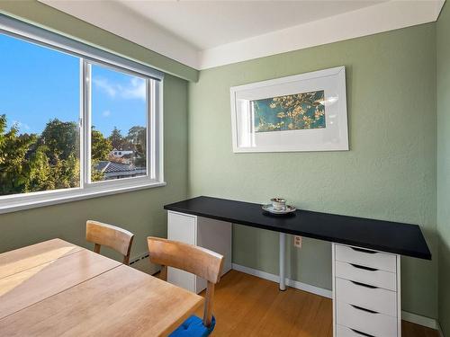 205-1270 Beach Dr, Oak Bay, BC - Indoor