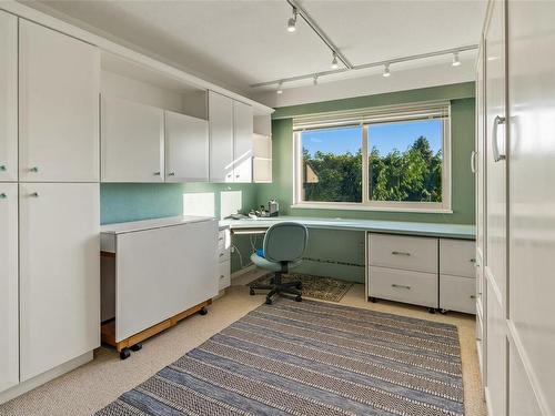 205-1270 Beach Dr, Oak Bay, BC - Indoor Photo Showing Office