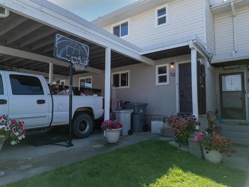 10-800 Southill Street, Kamloops, BC - Outdoor