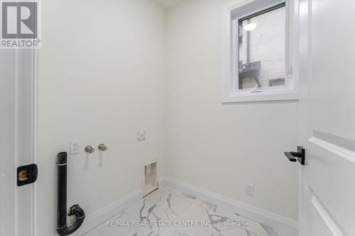 234 Mount Pleasant Street, Brantford, ON - Indoor Photo Showing Other Room