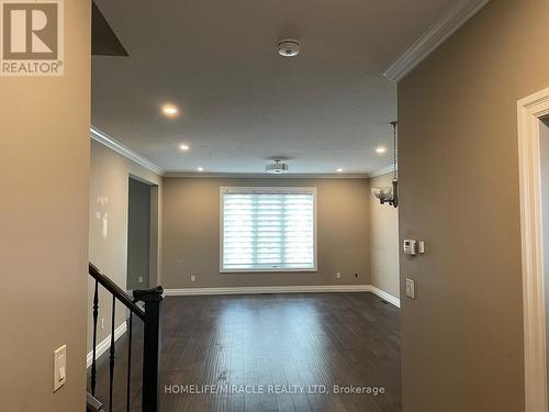 2204 Debra Drive, London, ON - Indoor Photo Showing Other Room