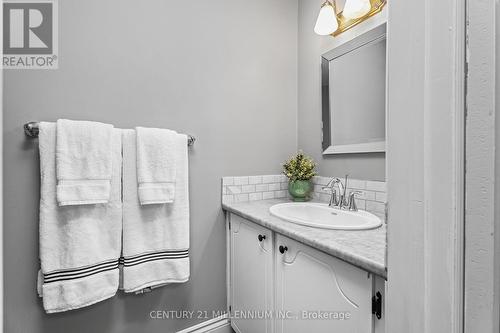 50 Leeson Street N, East Luther Grand Valley (Grand Valley), ON - Indoor Photo Showing Bathroom