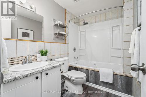 50 Leeson Street N, East Luther Grand Valley (Grand Valley), ON - Indoor Photo Showing Bathroom