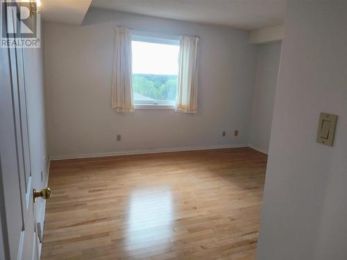 605 145 Fanshaw Street, Thunder Bay, ON - Indoor Photo Showing Other Room