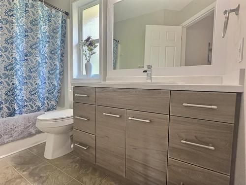 1-2526 Nechako Drive, Kamloops, BC - Indoor Photo Showing Bathroom