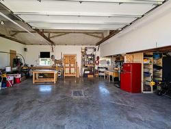 Garage - 