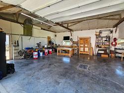 Garage - 