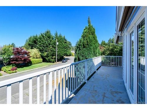 1444 Ridgemount Dr, Comox, BC 