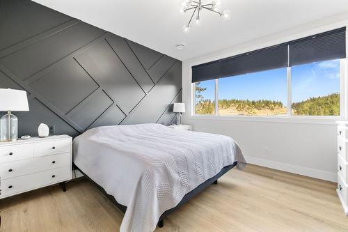 1888 Northern Flicker Court, Kelowna, BC - Indoor Photo Showing Bedroom