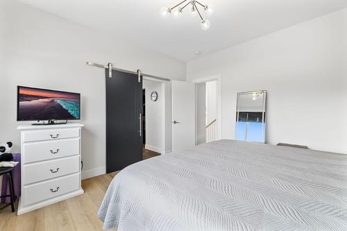 1888 Northern Flicker Court, Kelowna, BC - Indoor Photo Showing Bedroom