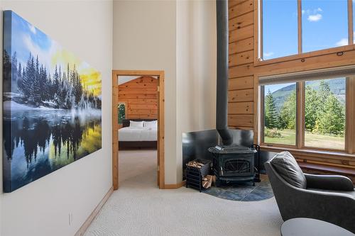 600 Highway 23 North, Revelstoke, BC - Indoor Photo Showing Other Room