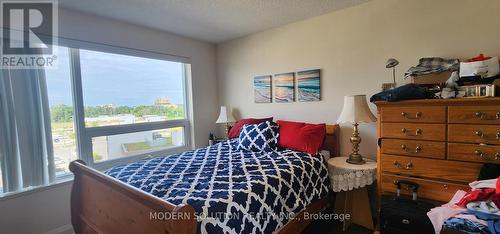 718 - 8200 Birchmount Road, Markham (Unionville), ON - Indoor Photo Showing Bedroom