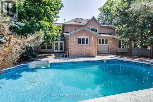 6 Fernwood Court, Richmond Hill (Bayview Hill), ON - Outdoor With In Ground Pool