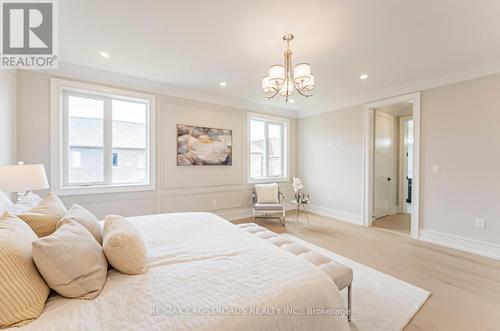 25 Madison Avenue, Richmond Hill (Oak Ridges), ON - Indoor Photo Showing Bedroom