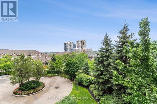 316 - 51 Baffin Court, Richmond Hill (Langstaff), ON - Outdoor