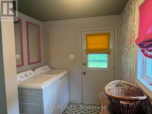 2494 Salem Road, Prince Edward County (Hillier), ON - Indoor Photo Showing Laundry Room