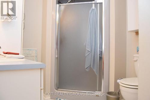 9 Empire Boulevard, Prince Edward County (Wellington), ON - Indoor Photo Showing Bathroom