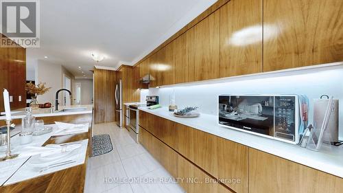 173 Civic Centre Drive, Whitby (Pringle Creek), ON - Indoor Photo Showing Kitchen