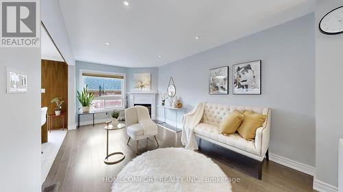 173 Civic Centre Drive, Whitby (Pringle Creek), ON - Indoor Photo Showing Living Room