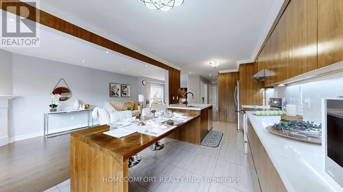 173 Civic Centre Drive, Whitby (Pringle Creek), ON - Indoor Photo Showing Kitchen With Fireplace