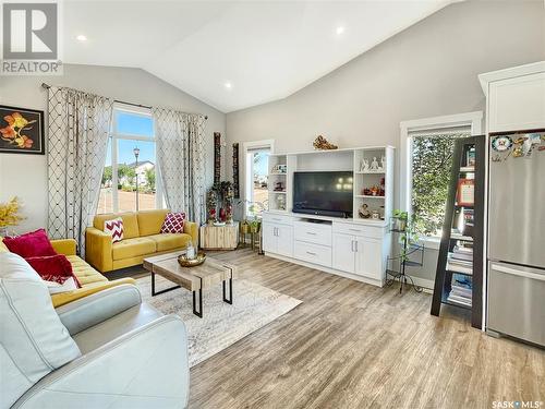 13 Macdonnell Court, Battleford, SK - Indoor Photo Showing Living Room