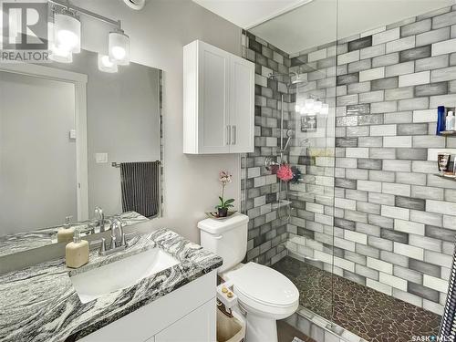 13 Macdonnell Court, Battleford, SK - Indoor Photo Showing Bathroom