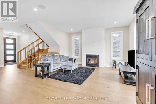 1619 Upper West Avenue, London, ON - Indoor Photo Showing Living Room With Fireplace