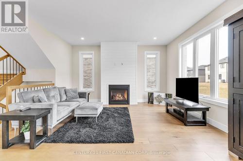 1619 Upper West Avenue, London, ON - Indoor Photo Showing Living Room With Fireplace