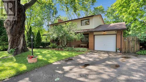 Sitting on approx 1/3 acre - 24 Longbow Place, London, ON - Outdoor