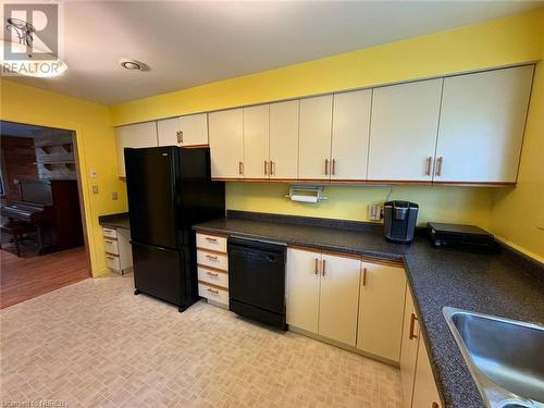 410A Niagara Road, Nipissing, ON - Indoor Photo Showing Kitchen