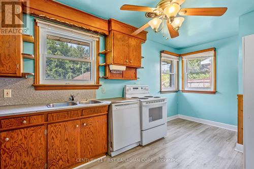 179 Clarke Road S, London, ON - Indoor Photo Showing Kitchen With Double Sink