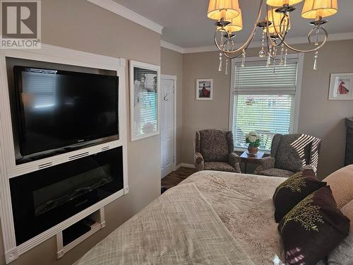 601 Valhalla Road, Nelson, BC - Indoor Photo Showing Living Room