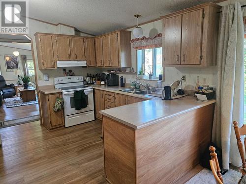 601 Valhalla Road, Nelson, BC - Indoor Photo Showing Kitchen With Double Sink