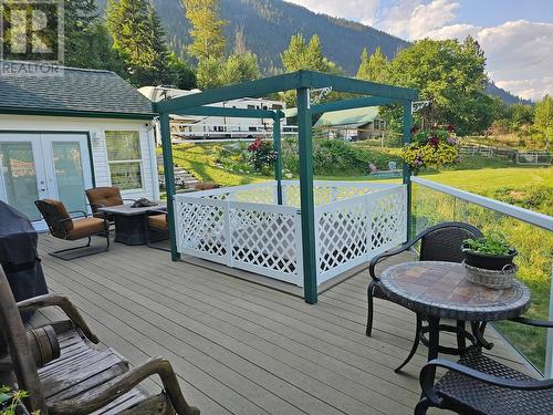 601 Valhalla Road, Nelson, BC - Outdoor With Deck Patio Veranda