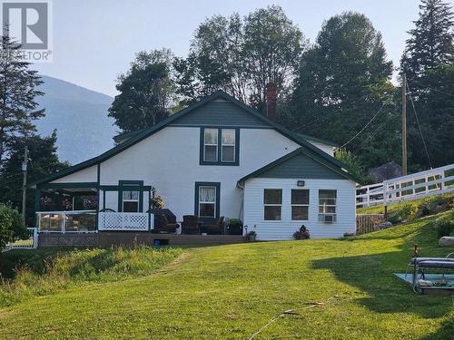 601 Valhalla Road, Nelson, BC - Outdoor With Deck Patio Veranda