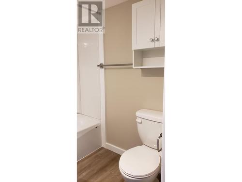 601 Valhalla Road, Nelson, BC - Indoor Photo Showing Bathroom