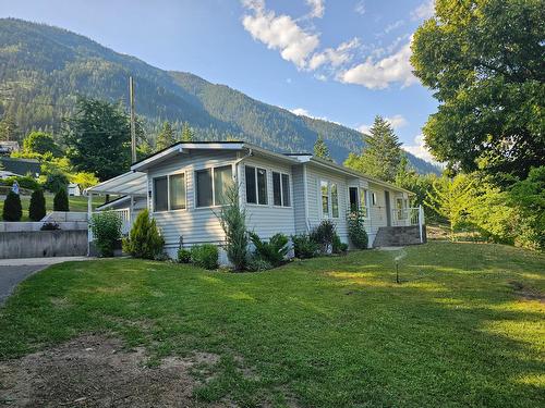 601 Valhalla Road, Nelson, BC - Outdoor