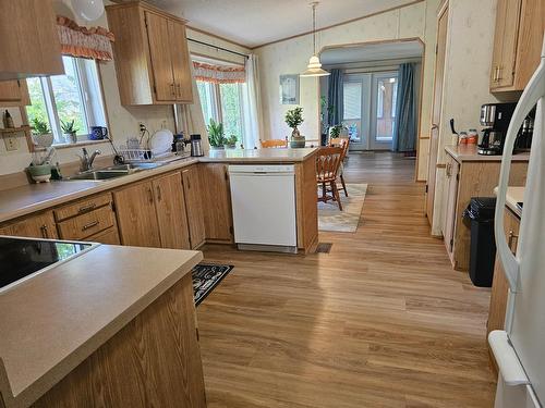 601 Valhalla Road, Nelson, BC - Indoor Photo Showing Kitchen With Double Sink