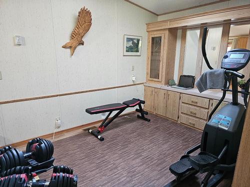 601 Valhalla Road, Nelson, BC - Indoor Photo Showing Gym Room