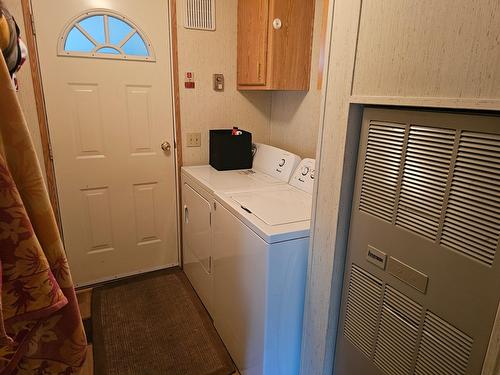 601 Valhalla Road, Nelson, BC - Indoor Photo Showing Laundry Room