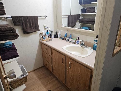 601 Valhalla Road, Nelson, BC - Indoor Photo Showing Bathroom