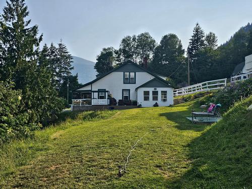 601 Valhalla Road, Nelson, BC - Outdoor With Deck Patio Veranda