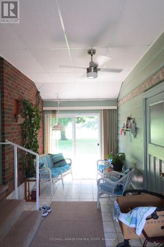 Breezeway - 36 St Andrew Street, Aylmer (Ay), ON - Indoor