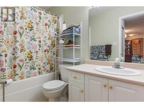 2255 Atkinson Street Unit# 106, Penticton, BC - Indoor Photo Showing Bathroom